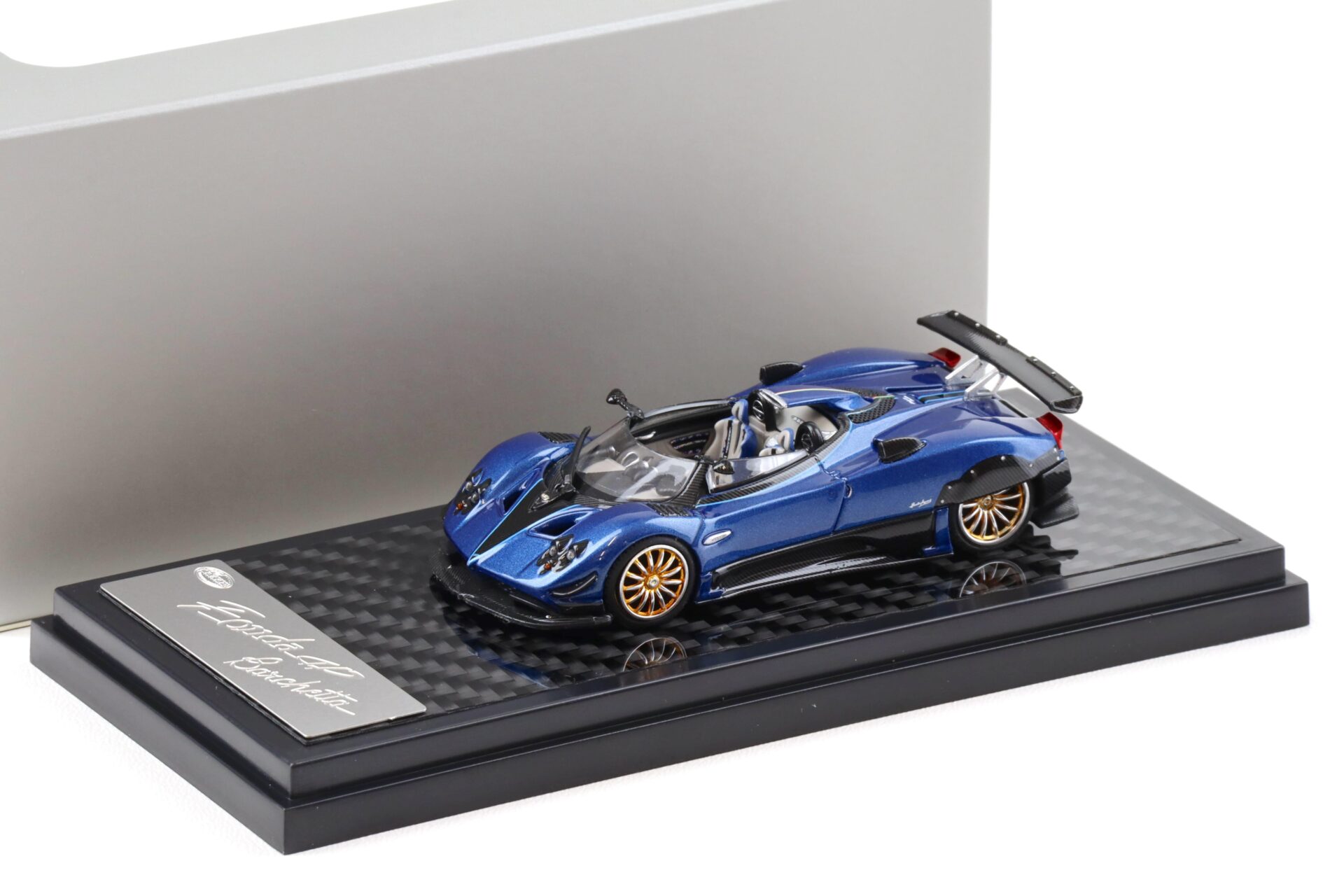 ID 102496 orig.jpg 1:64 LCD Models Pagani Zonda HP Barchetta blue metallic LCD64018-BU