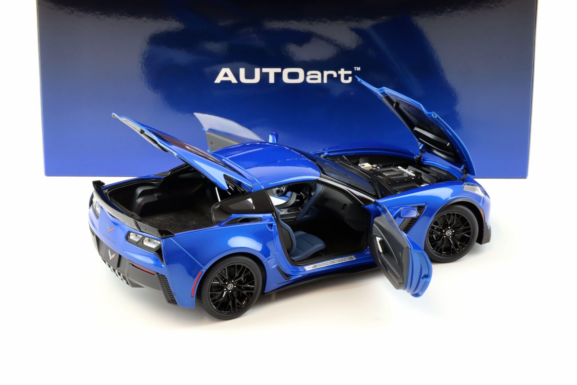 1:18 AUTOart Chevrolet Corvette C7 Z06 Coupe Lagune blue tintcoat