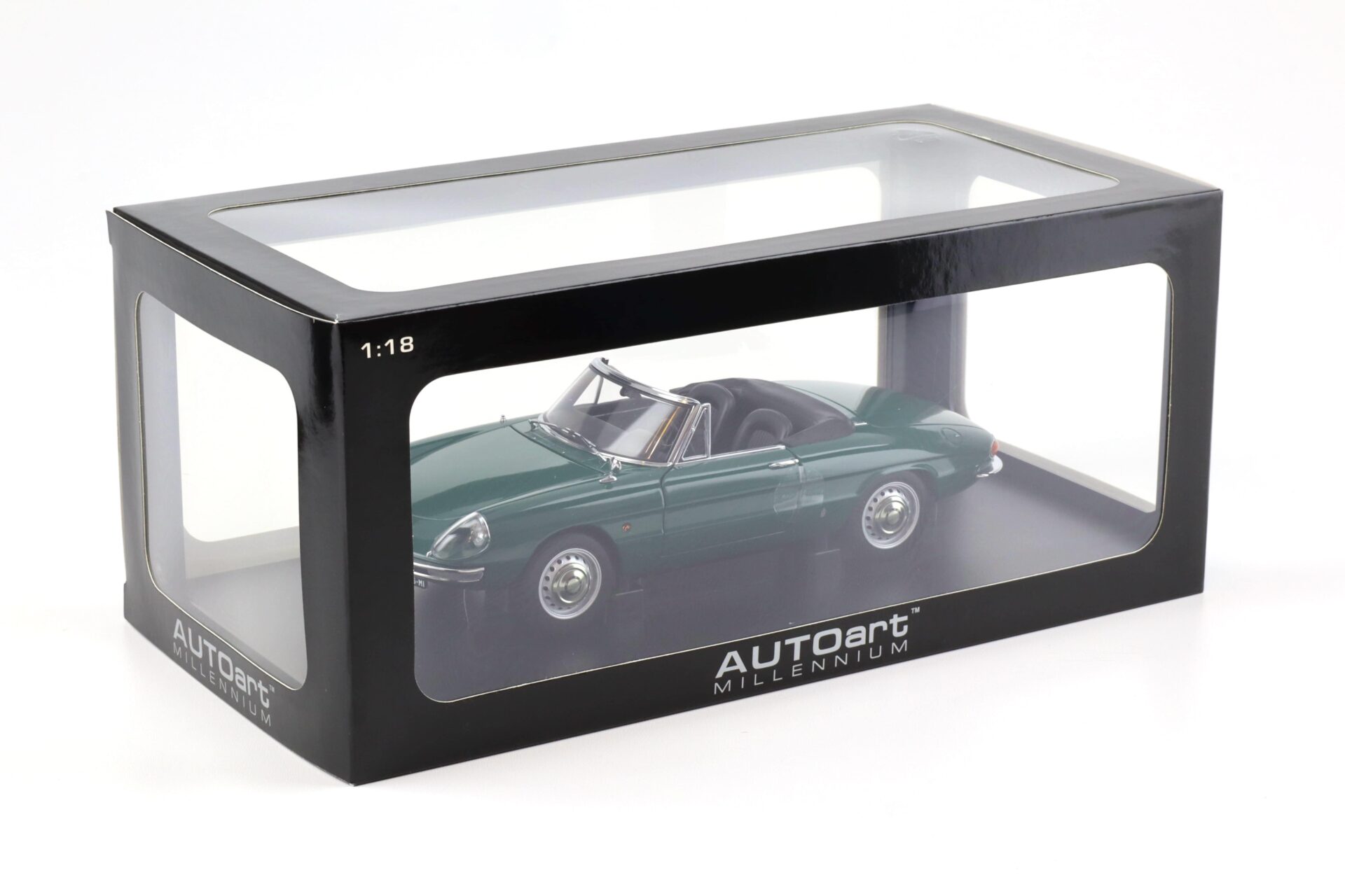 1:18 AUTOart Alfa Romeo 1600 Duetto Spider dark green 70138