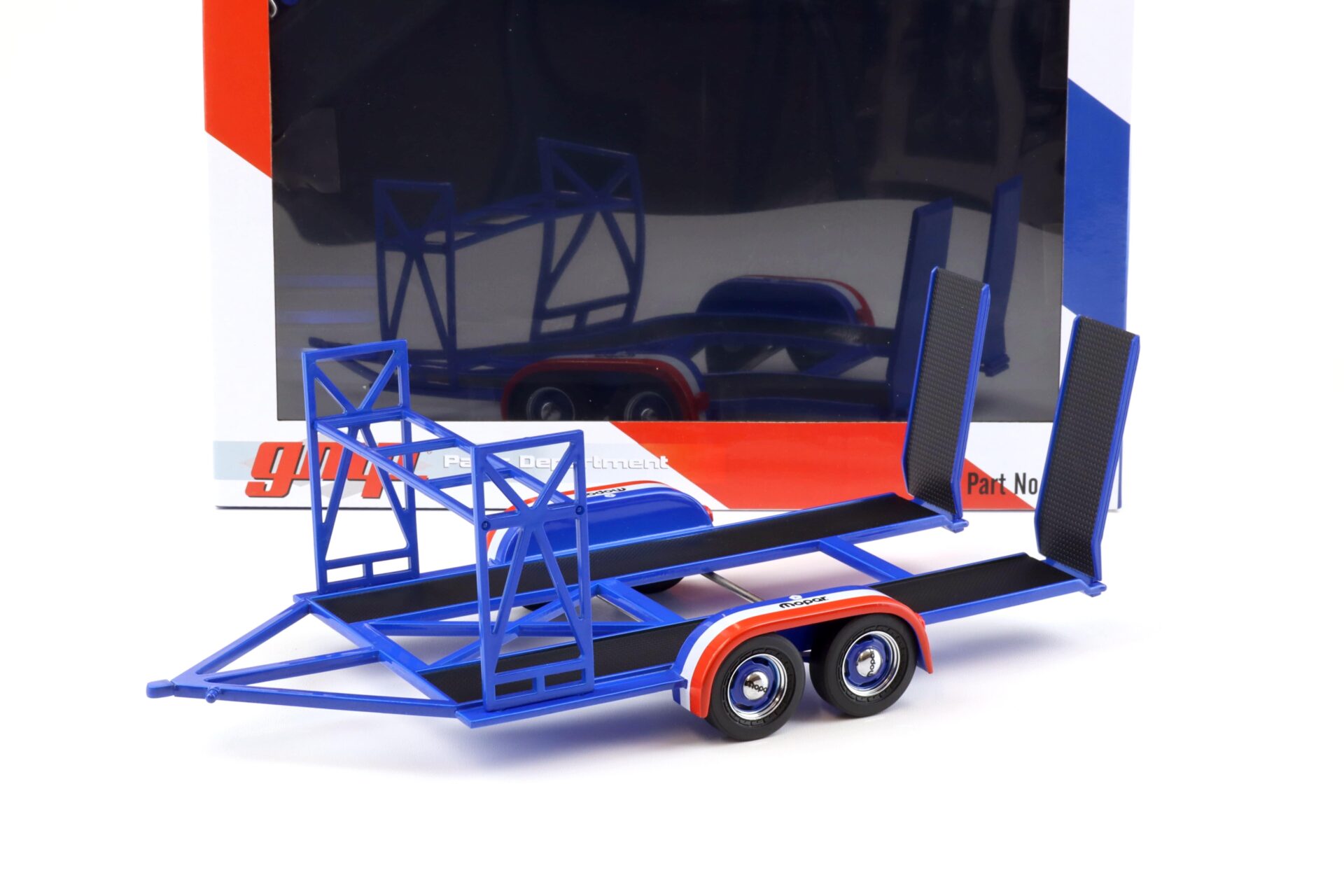 ID 102981 orig.jpg 1:18 GMP Tandem Car Trailer Anhänger MOPAR blue/ red Diorama