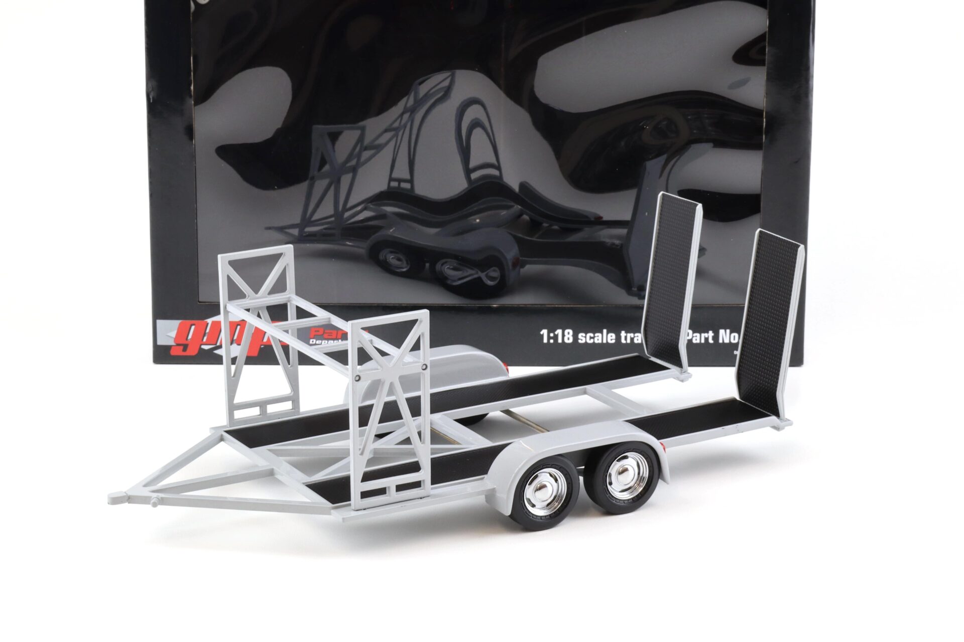 ID 102989 orig.jpg 1:18 GMP Tandem Car Trailer Anhänger grey/ black Diorama Zubehör