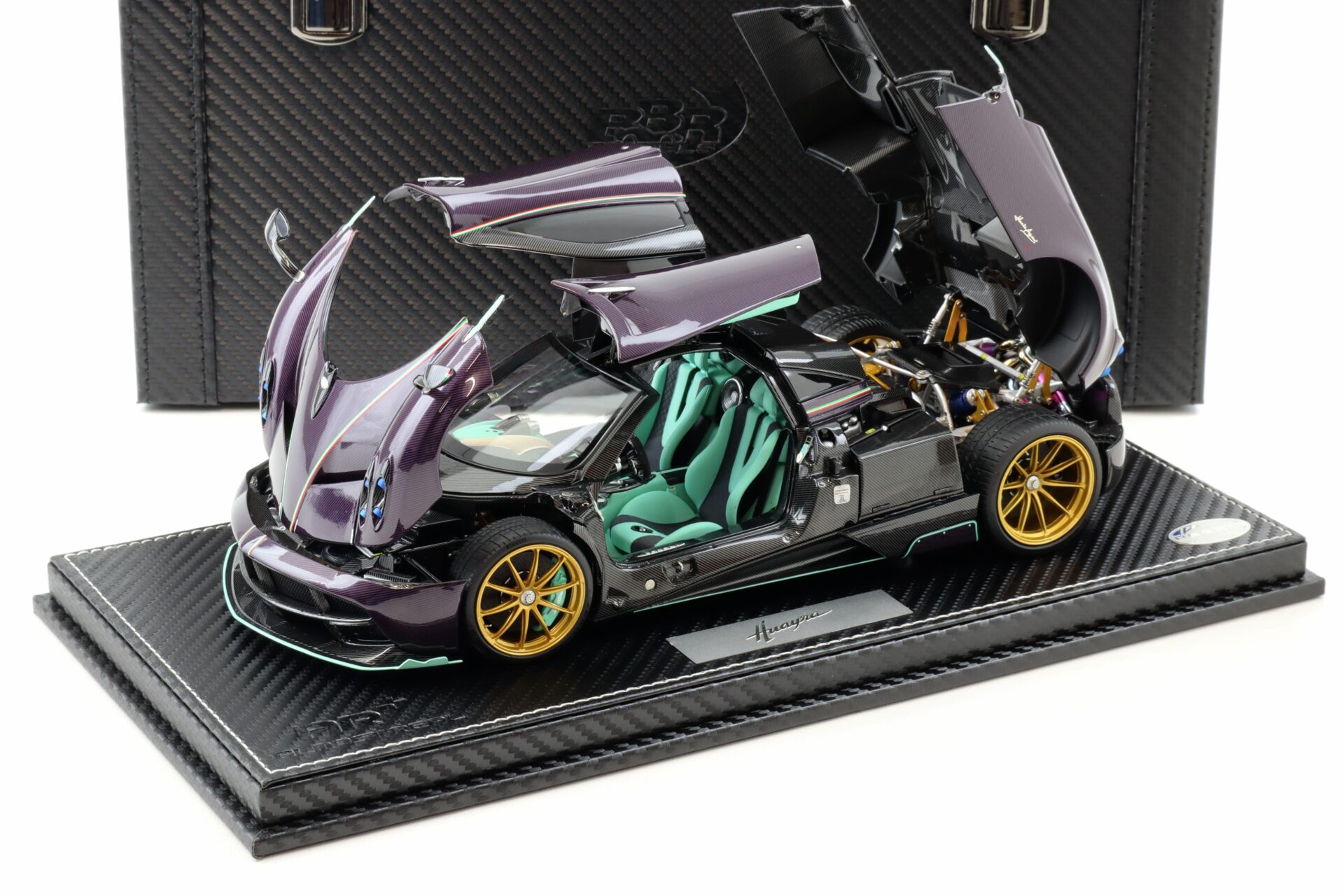 ID 103658 orig.jpg 1:18 BBR Almost Real Pagani Huayra Dinastia Yazi purple Carbon/ turquoise Special Pack