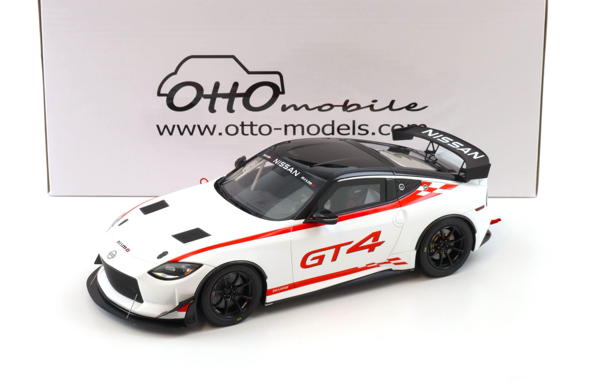 ID 103950 orig.jpg 1:18 OTTO mobile OT1124 Nissan Z GT4 Nismo Coupe white/black 2022