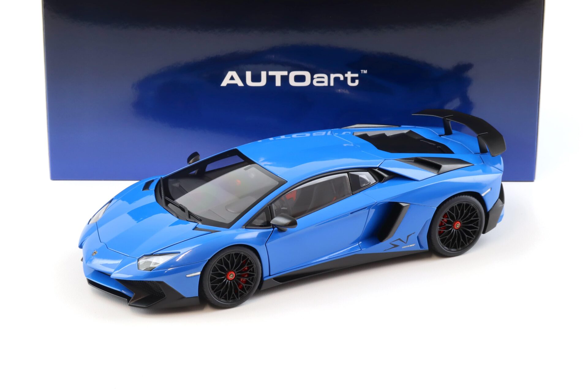 ID 104149 orig.jpg 1:18 AUTOart Lamborghini Aventador LP750-4 SV Blu LeMans/ blue