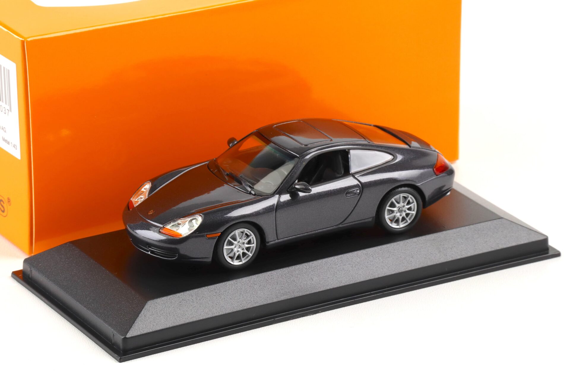 1:43 Minichamps Maxichamps Porsche 911 996 Carrera Coupe 1998 violet metallic