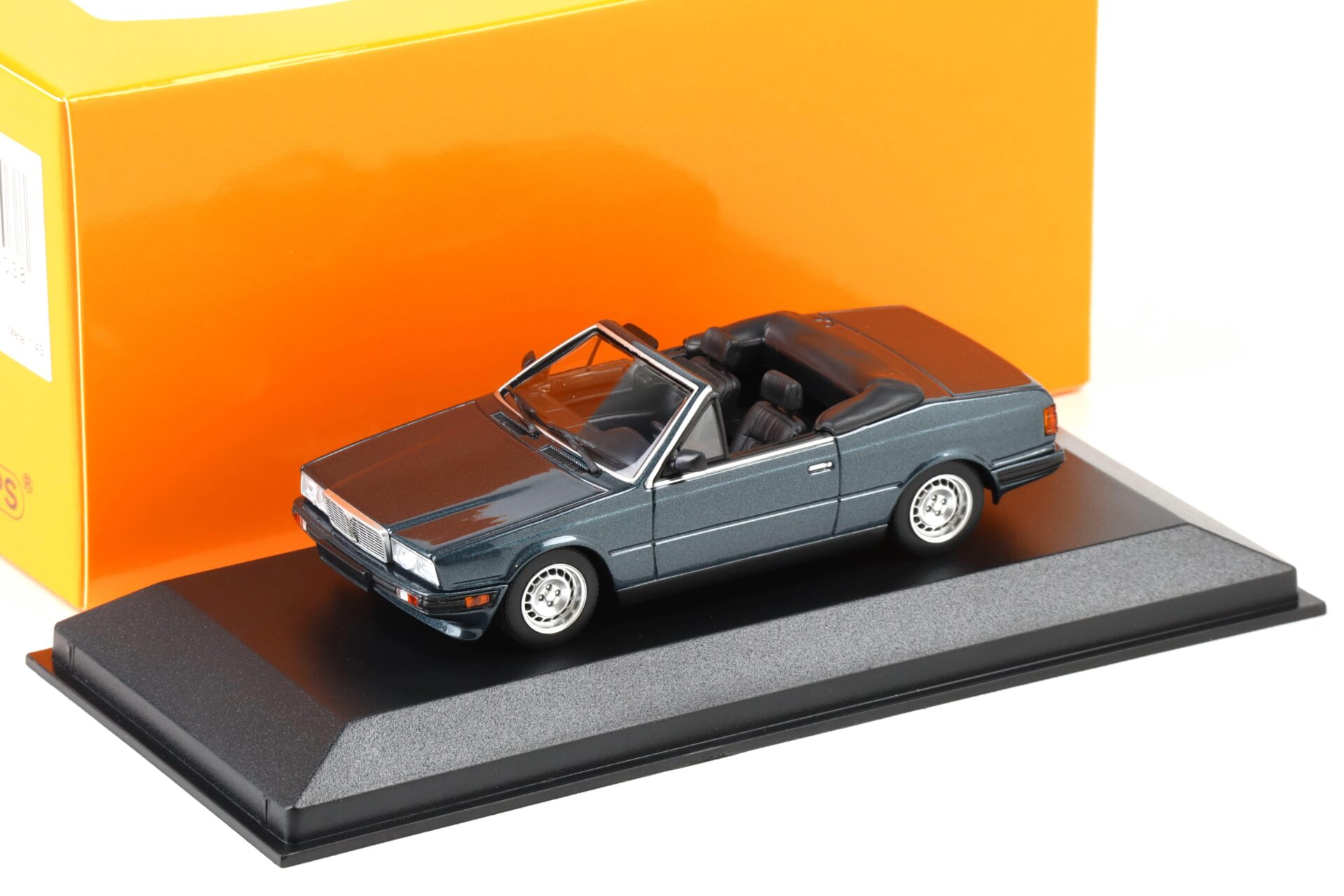 ID 104682 orig.jpg 1:43 Minichamps Maxichamps Maserati Biturbo Spyder 1984 green metallic