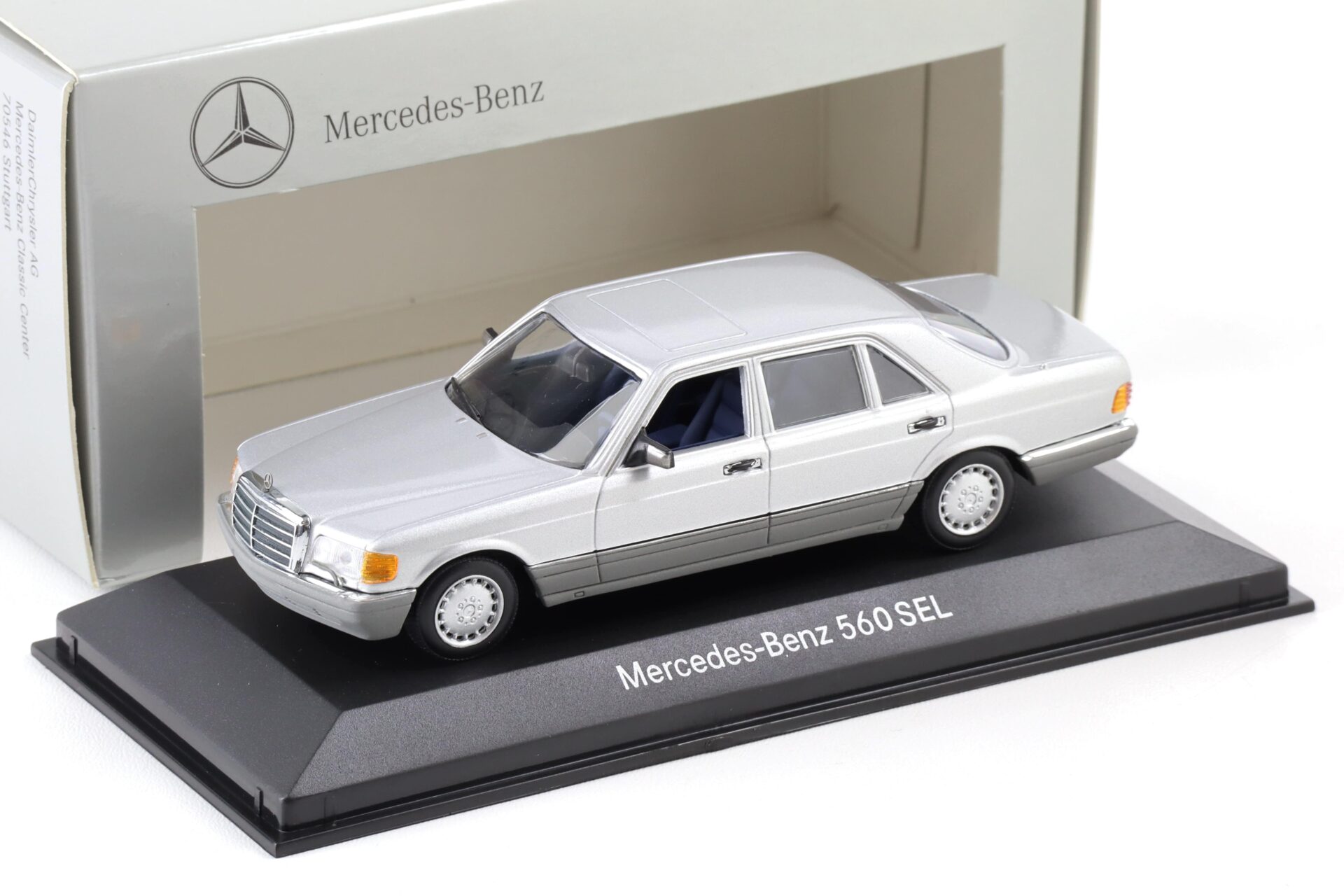 ID 104743 orig.jpg 1:43 Minichamps Mercedes 560 SEL W126 Limousine silver/ blue interior DEALER VERSION