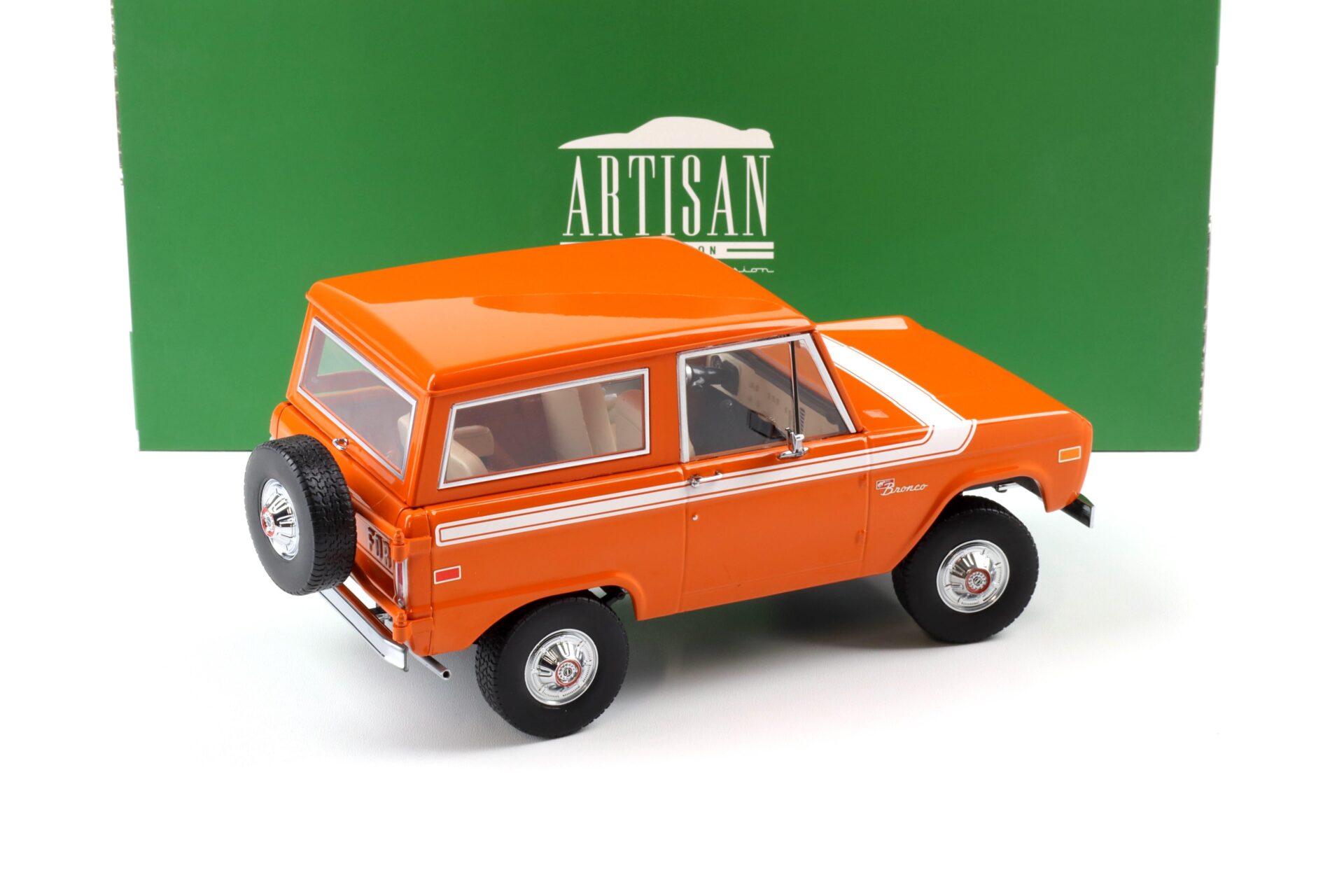 1:18 Greenlight 1970 Ford Bronco Special Decor orange/ white stripe