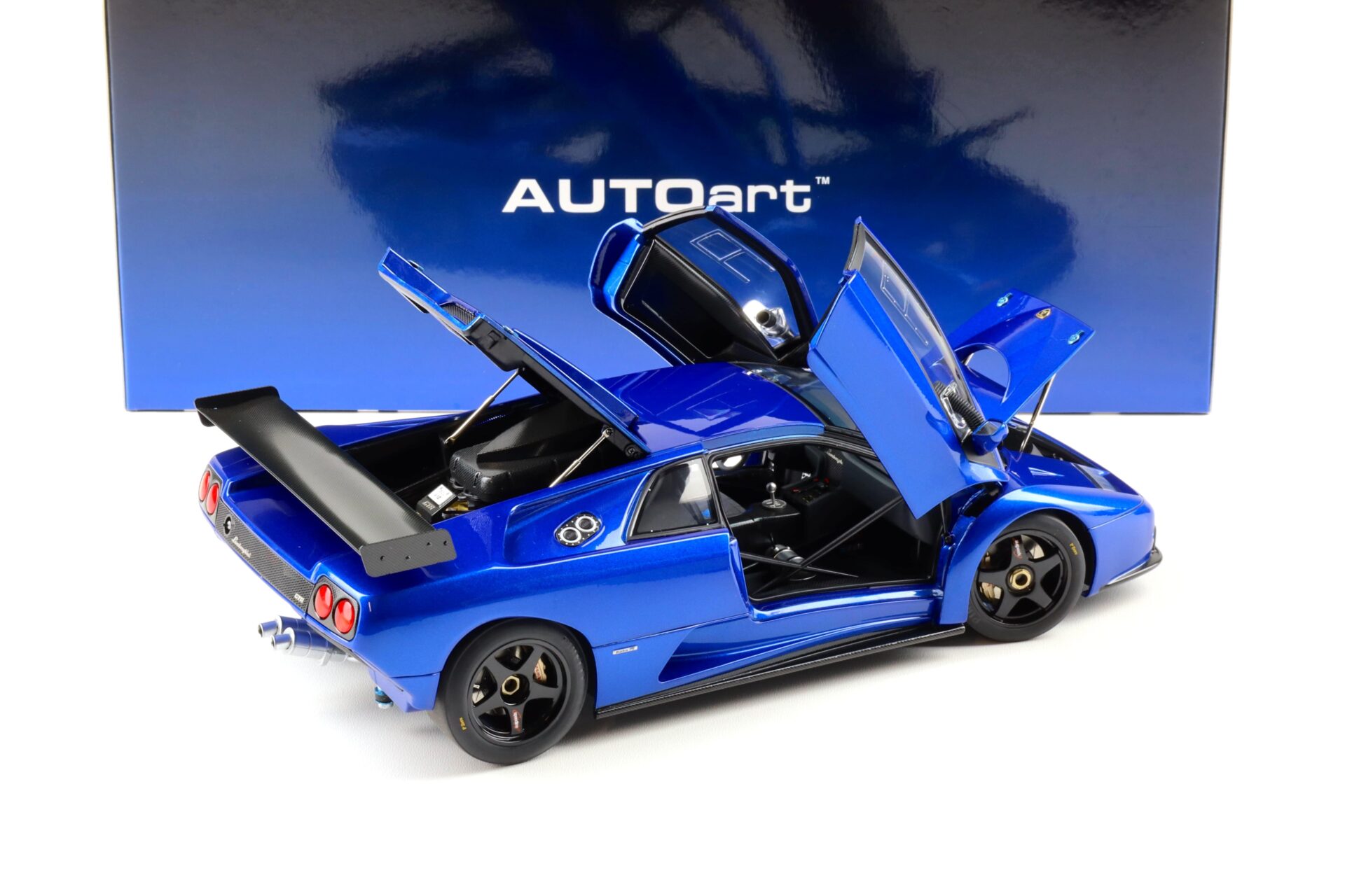1:18 AUTOart Lamborghini Diablo GT-R Coupe 1999 Monterey blue 79135