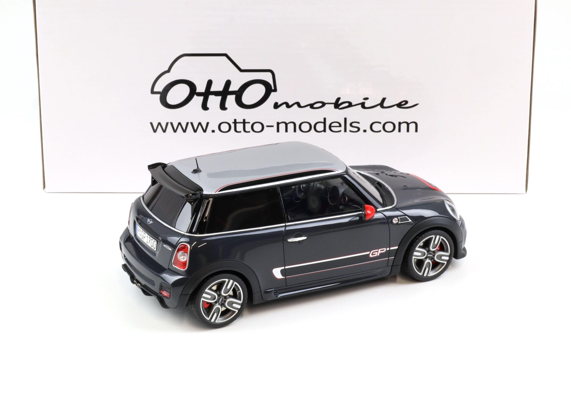 1:18 OTTO mobile OT497 Mini Cooper S R56 JCW GP2 Thunder grey metallic 2012