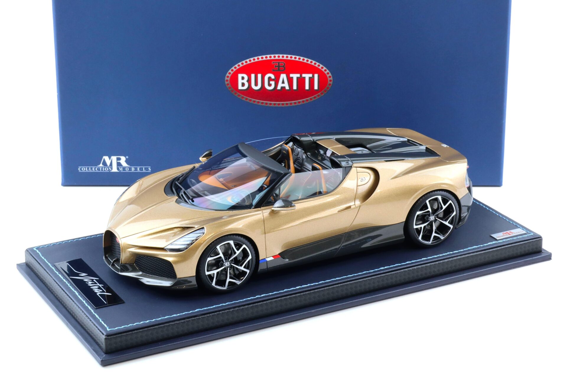 ID 105789 orig.jpg 1:18 MR Collection Bugatti W16 Mistral Spider Dore gold metallic - Limited 299 pcs.