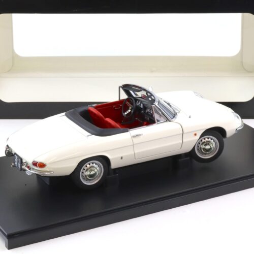 1:18 AUTOart Alfa Romeo 1600 Duetto Spider white Diecast