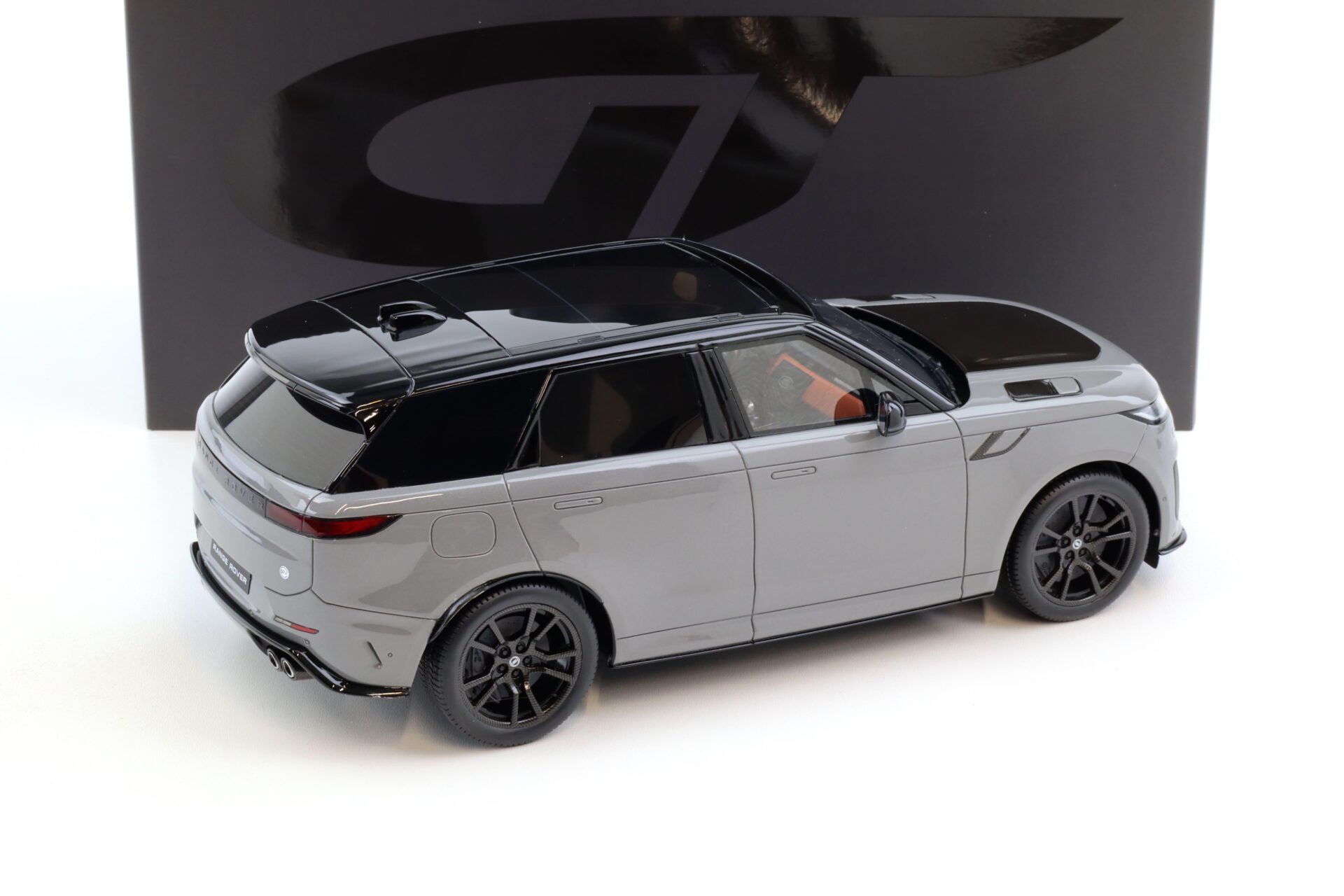 1:18 GT Spirit GT539 Range Rover Sport SV Edition Two Marl grey gloss 2024