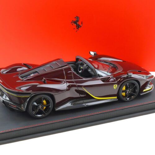 1:18 BBR Ferrari SP3 Daytona tetto aperto Rosso Rubino/ yellow - Limited 79 pcs.