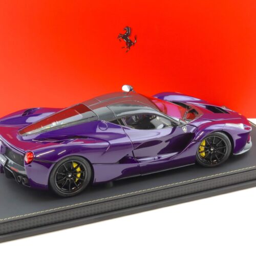 1:18 BBR Ferrari LaFerrari purple Dubai/ Viola Vio 2012 with Showcase - Limited 300 pcs.
