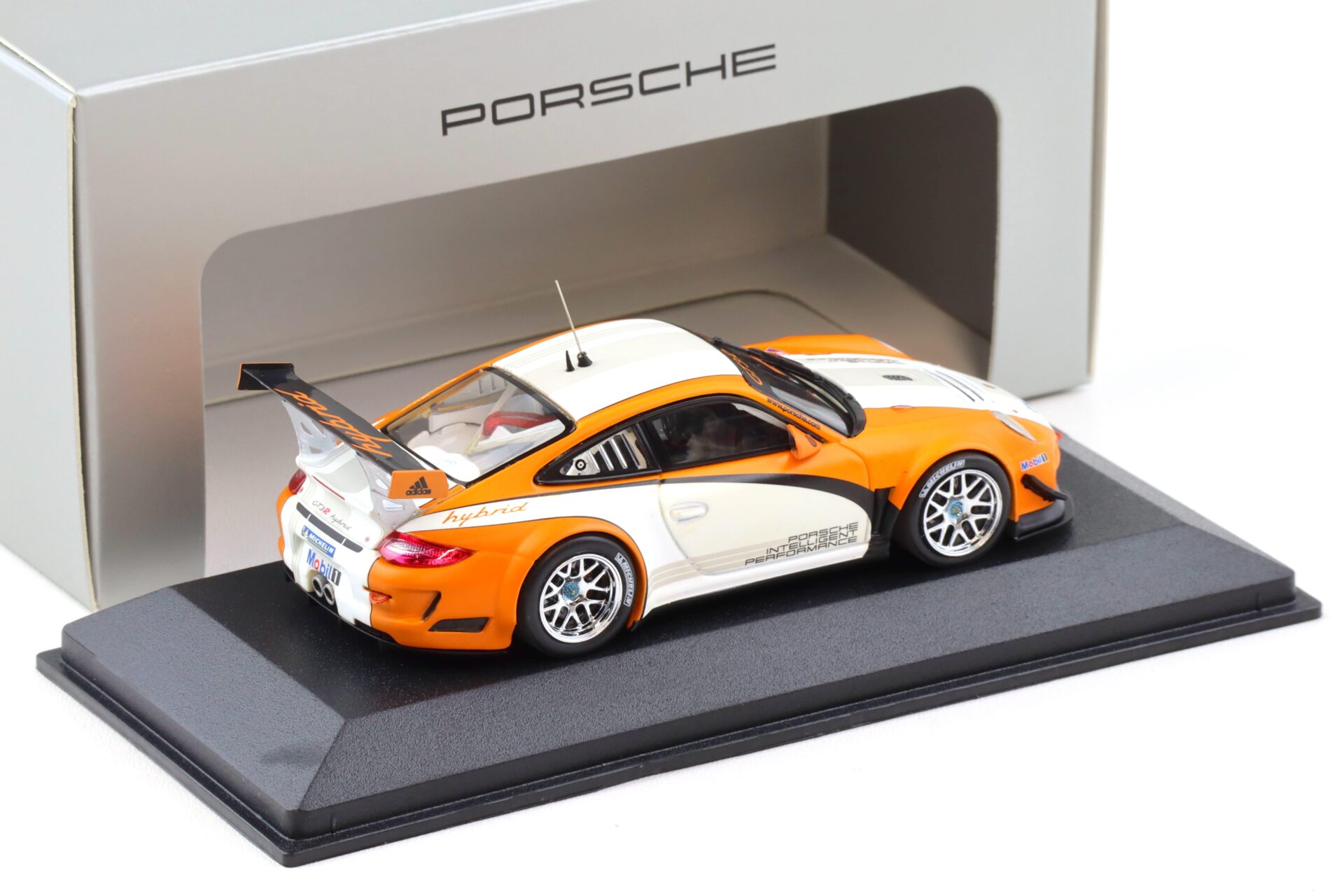 1:43 Minichamps Porsche 911 997 GT3 R Hybrid Presentation 2011 WAP DEALER