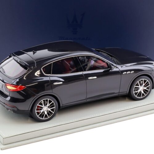 1:18 BBR Maserati Levante 2016 Nero Ribelle metallic DEALER VERSION