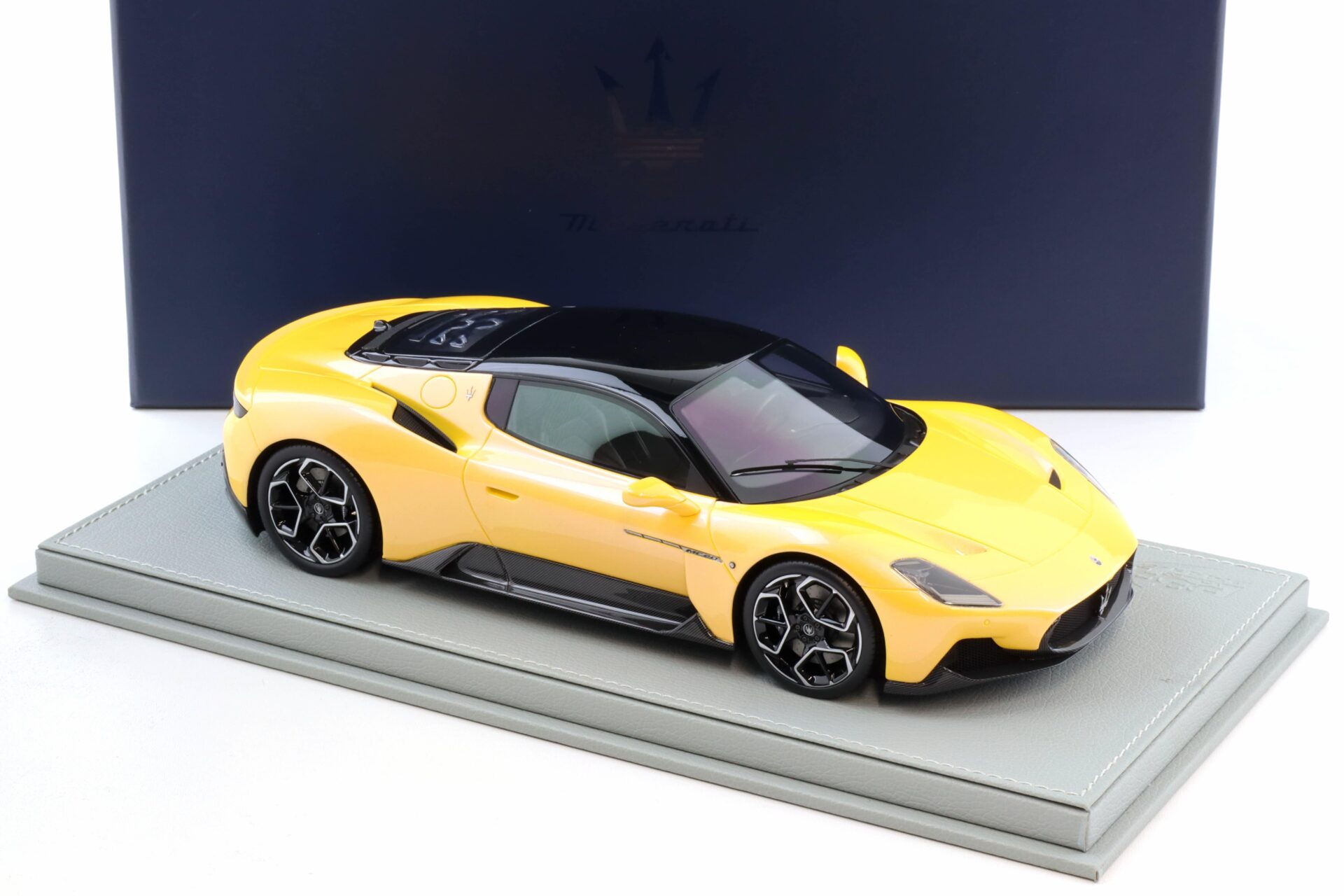 1:18 BBR Maserati MC20 Coupe 2020 Giallo Genio DEALER VERSION