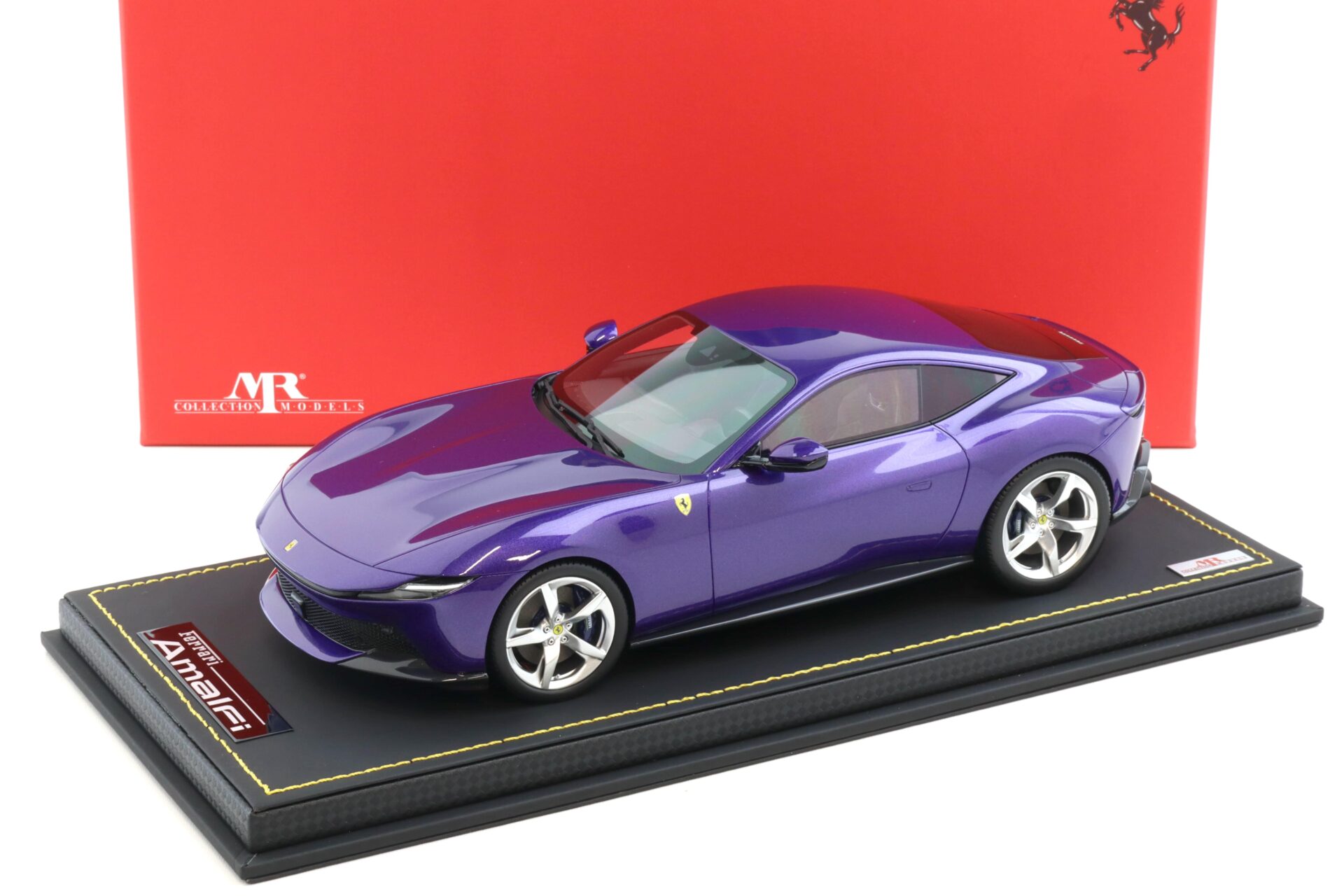 1:18 MR Collection Ferrari Amalfi Coupe 2025 Violetto Dino - Limited 49 pcs.