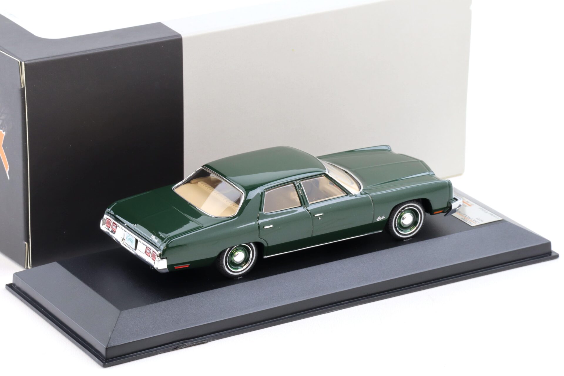 1:43 PremiumX Chevrolet Bel Air Limousine 1973 green metallic