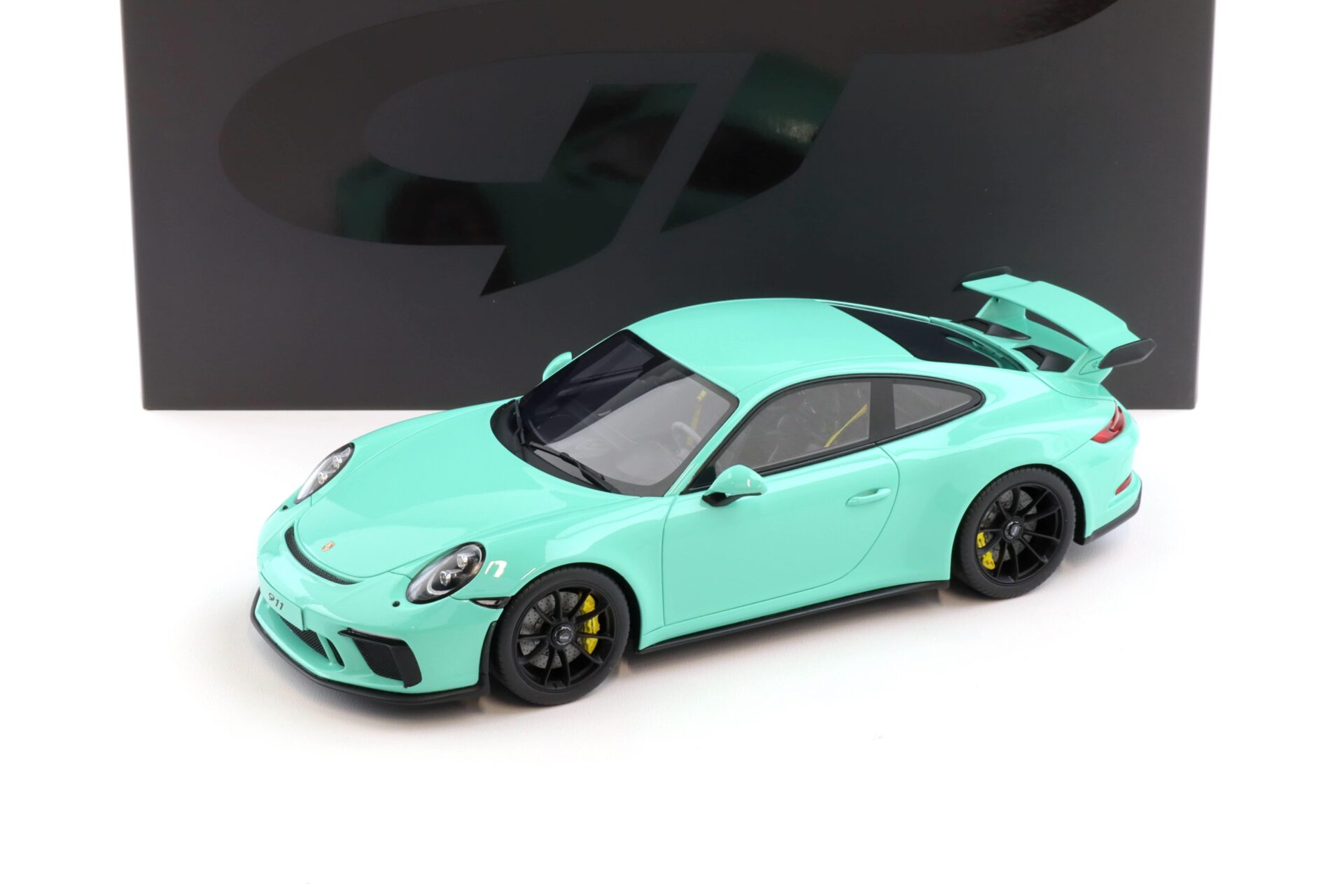 ID 107680 orig.jpg 1:18 GT Spirit GT550 Porsche 911 991.2 GT3 Coupe mint green 2018