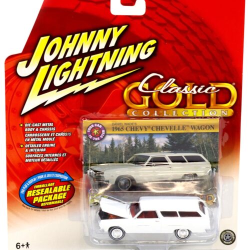 1:64 Johnny Lightning 1965 Chevy Chevelle Wagon Daniel Wade's white Classic Gold Collection