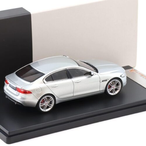 1:43 PremiumX Jaguar XE Limousine 2015 silver