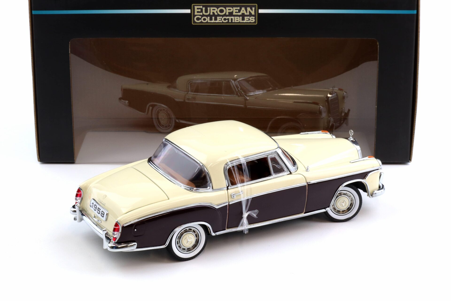 1:18 Sun Star Mercedes 220 SE Coupe light ivory/ dark red 1958
