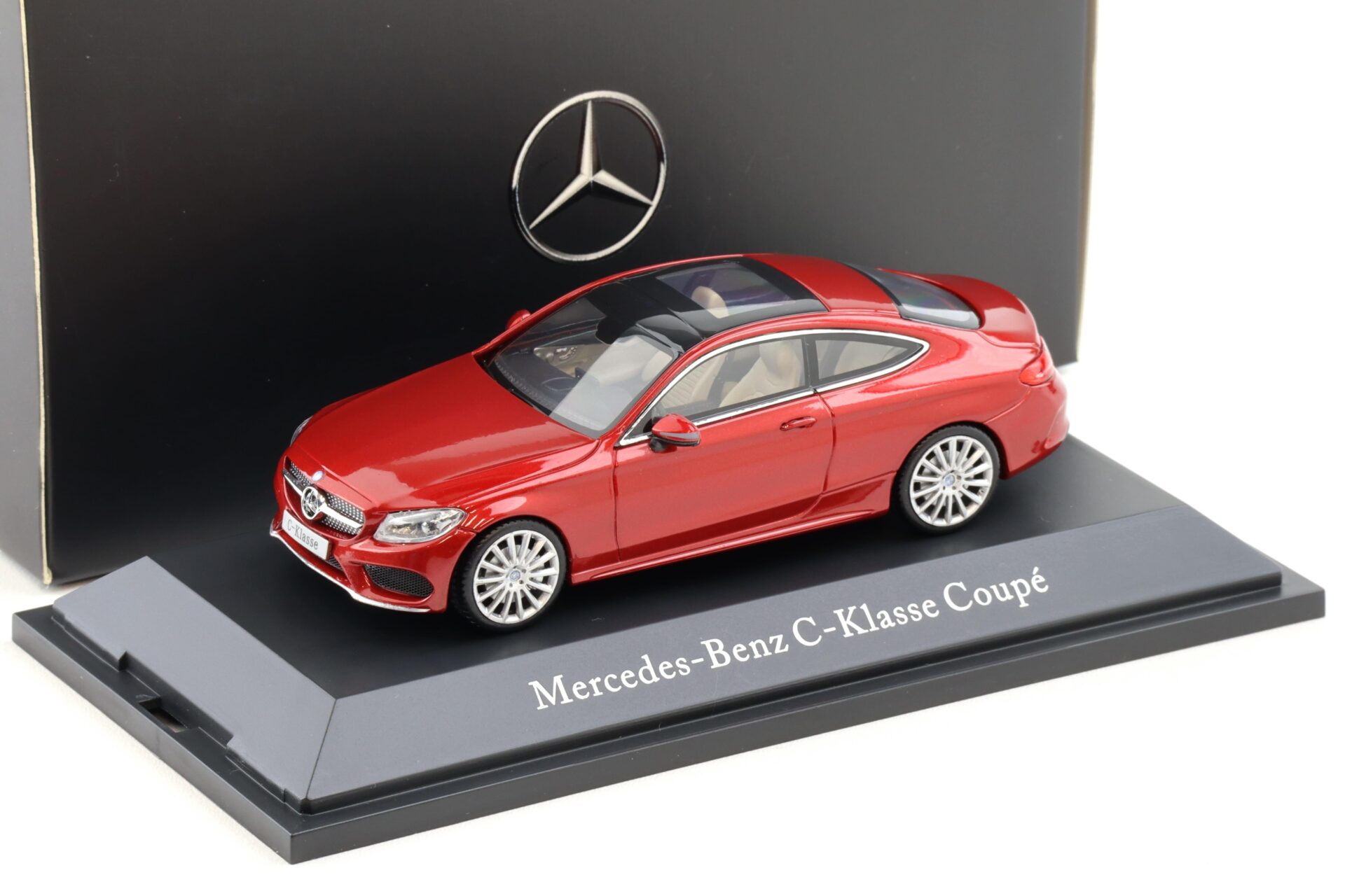 1:43 Kyosho Mercedes C-Klasse Coupe C205 designo hyacinth red DEALER VERSION