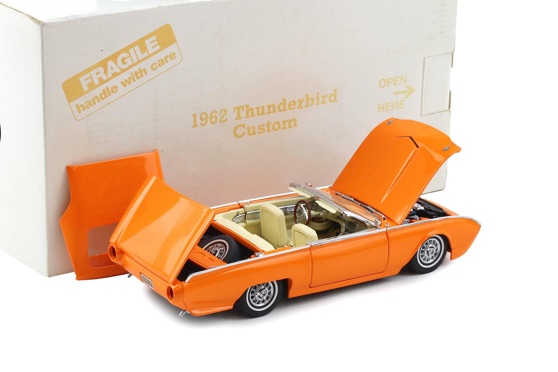 1:24 Danbury Mint 1962 Ford Thunderbird Custom Sunset orange pearl with box