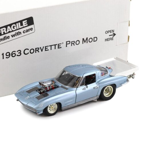 1:24 Danbury Mint 1963 Chevrolet Corvette Coupe PRO MOD silver-blue with box