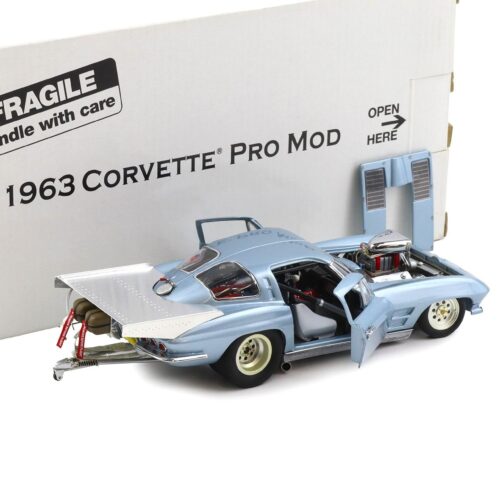 1:24 Danbury Mint 1963 Chevrolet Corvette Coupe PRO MOD silver-blue with box