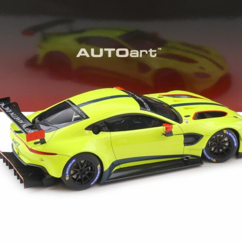 1:18 AUTOart Aston Martin Vantage GTE Le Mans Pro 2018 Presentation Car green with stripes
