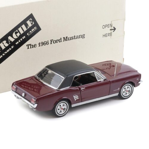 1:24 Danbury Mint 1966 Ford Mustang Coupe Vintage Burgundy/ black