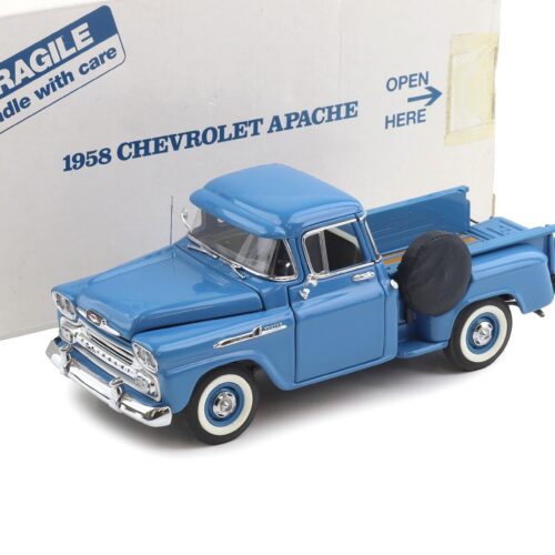 1:24 Danbury Mint 1958 Chevrolet Apache 3104 Half-Ton Pickup Dawn blue