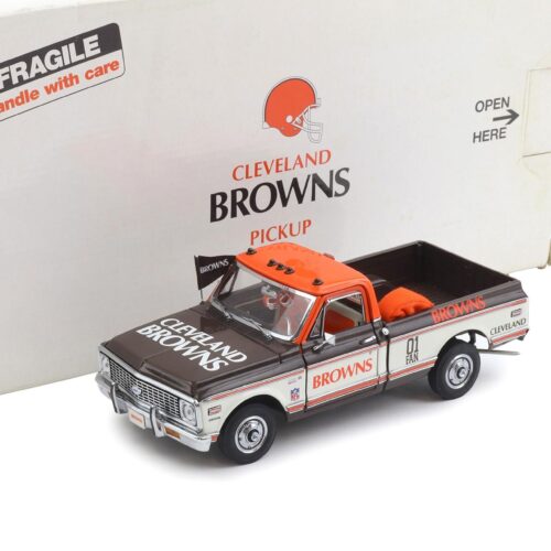 1:24 Danbury Mint 1972 Chevrolet Cheyenne Pickup Cleveland Browns