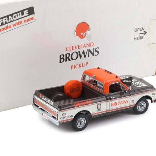 1:24 Danbury Mint 1972 Chevrolet Cheyenne Pickup Cleveland Browns