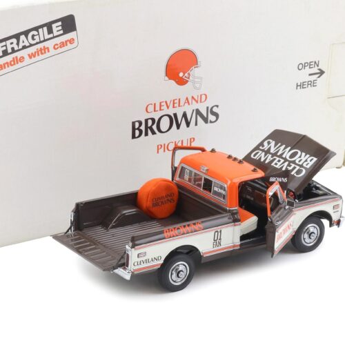 1:24 Danbury Mint 1972 Chevrolet Cheyenne Pickup Cleveland Browns
