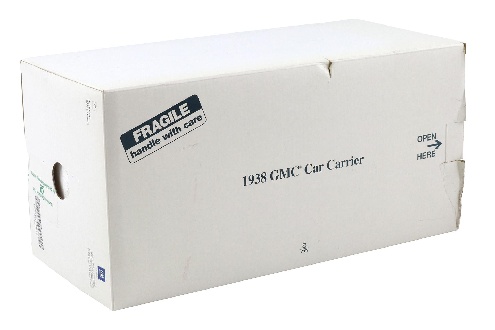 1:24 Danbury Mint 1938 GMC Car Carrier Cab over Engine DM Vintage Show Cars
