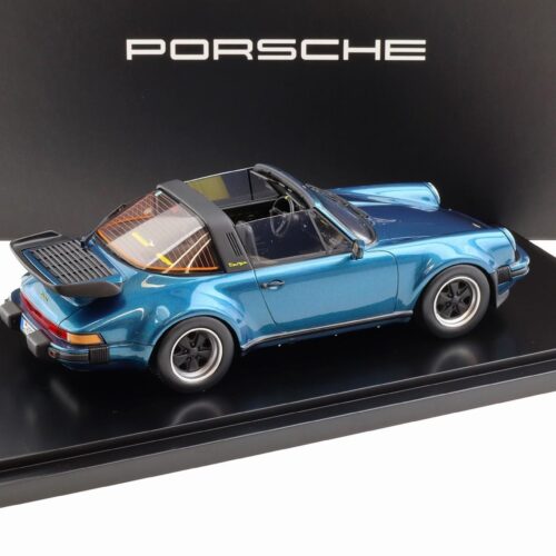 1:18 Spark Porsche 911 930 Turbo Targa Amazonas green MAP Porsche Museum