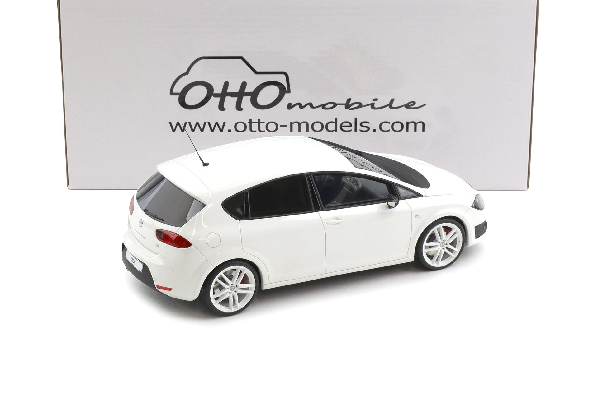 1:18 OTTO mobile OT1332 Seat Leon Cupra R MK2 Candy white 2010