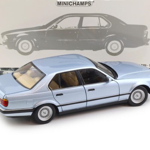 1:18 Minichamps BMW 730i E32 Limousine 1986 light blue metallic