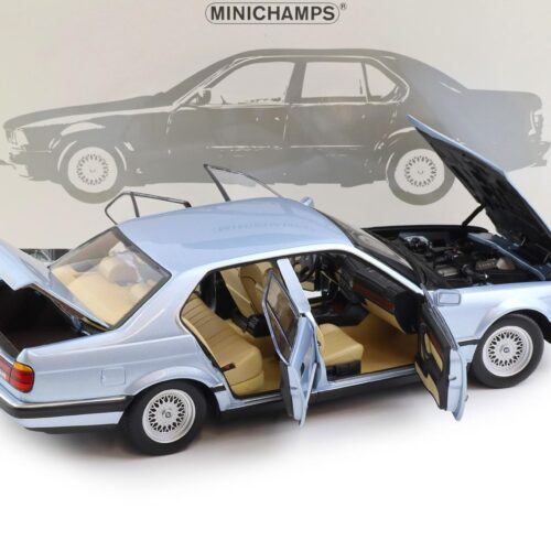 1:18 Minichamps BMW 730i E32 Limousine 1986 light blue metallic
