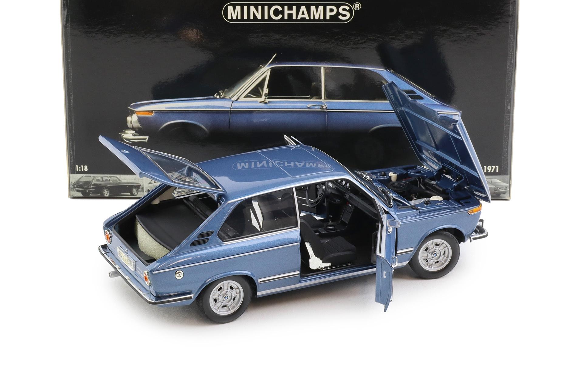 1:18 Minichamps BMW 2000 tii Touring 1971 blue metallic