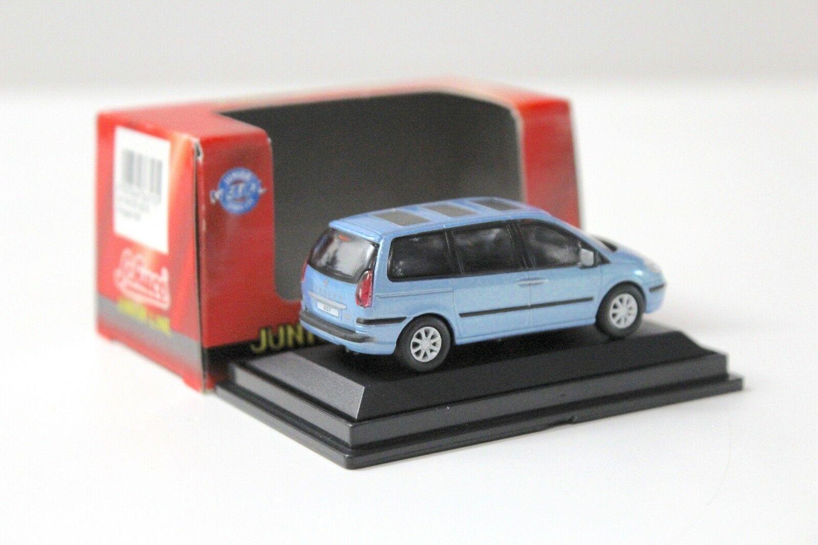1:72 Schuco Peugeot 807 blue