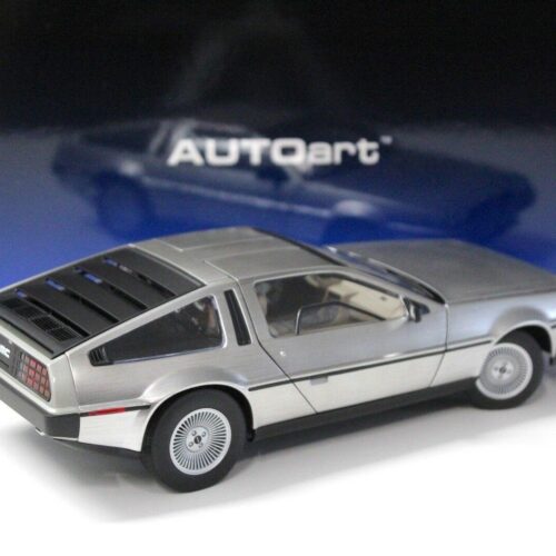 1:18 AUTOart DeLorean DMC-12 Satin Finish 1981 - Image 3