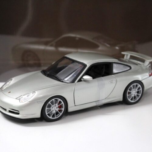 1:18 Hot Wheels Porsche 911 996 GT3 Street silver
