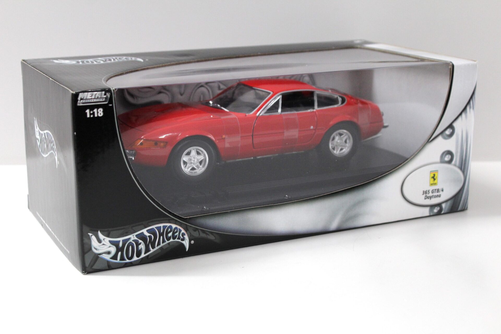 1:18 Hot Wheels Ferrari 365 GTB/4 Daytona Coupe red