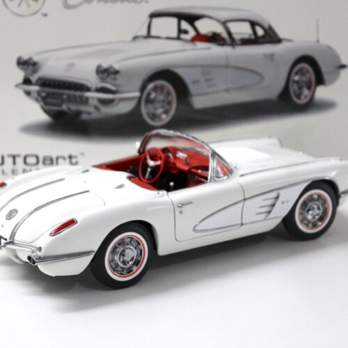 1:18 AUTOart Chevrolet Corvette C1 Snowcrest white 1958 - Image 3