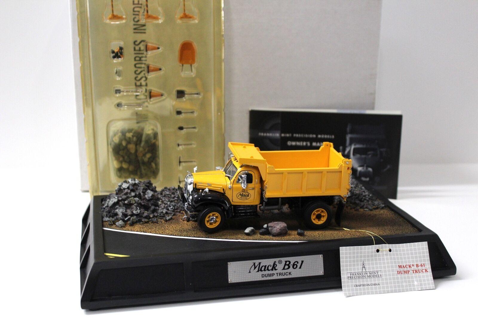1:32 Franklin Mint Mack B-61 Dump Truck *DIORAMA*